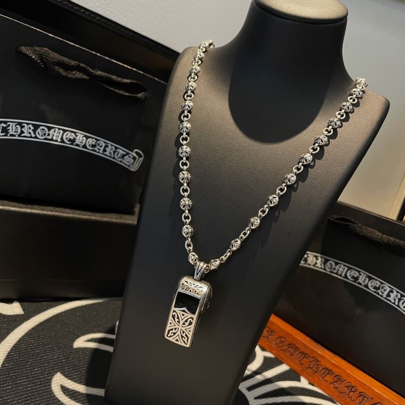 Ch*0me He**ts necklaces